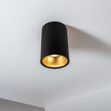 Opbouwspot zwart met gouden binnenkant - rond - dimbaar - sfeerfoto plafond - warm wit licht